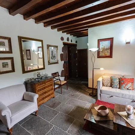 Ancient Historical House Tatil Evi Santa Lucia