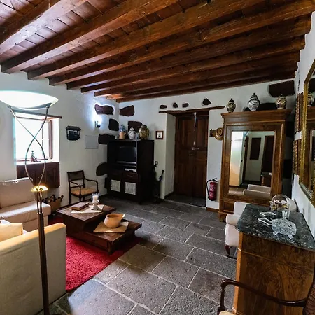 Ancient Historical House Tatil Evi Santa Lucia